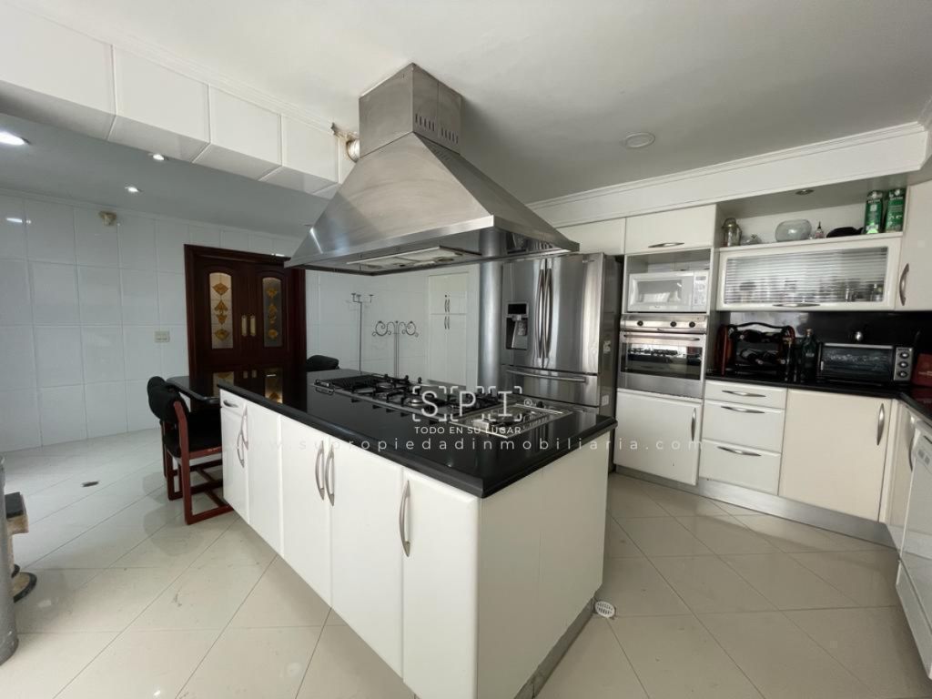 Casa en arriendo Cundinamarca Bogotá Santa Ana Oriental 620 m2 Habitaciones 4 Baños 5 Garajes 5 Precio $33000000
