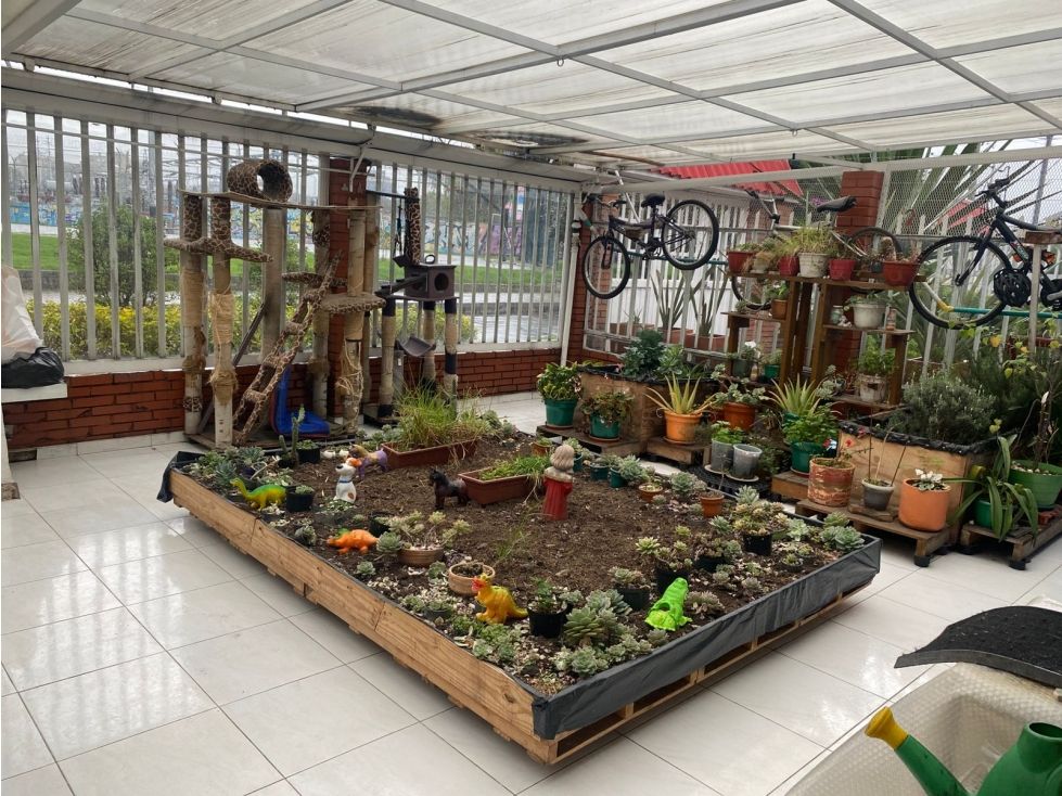 Casa en venta Cundinamarca Bogotá La Patria 198 m2 Habitaciones 4 Baños 2 Garajes 7 Precio $980000000