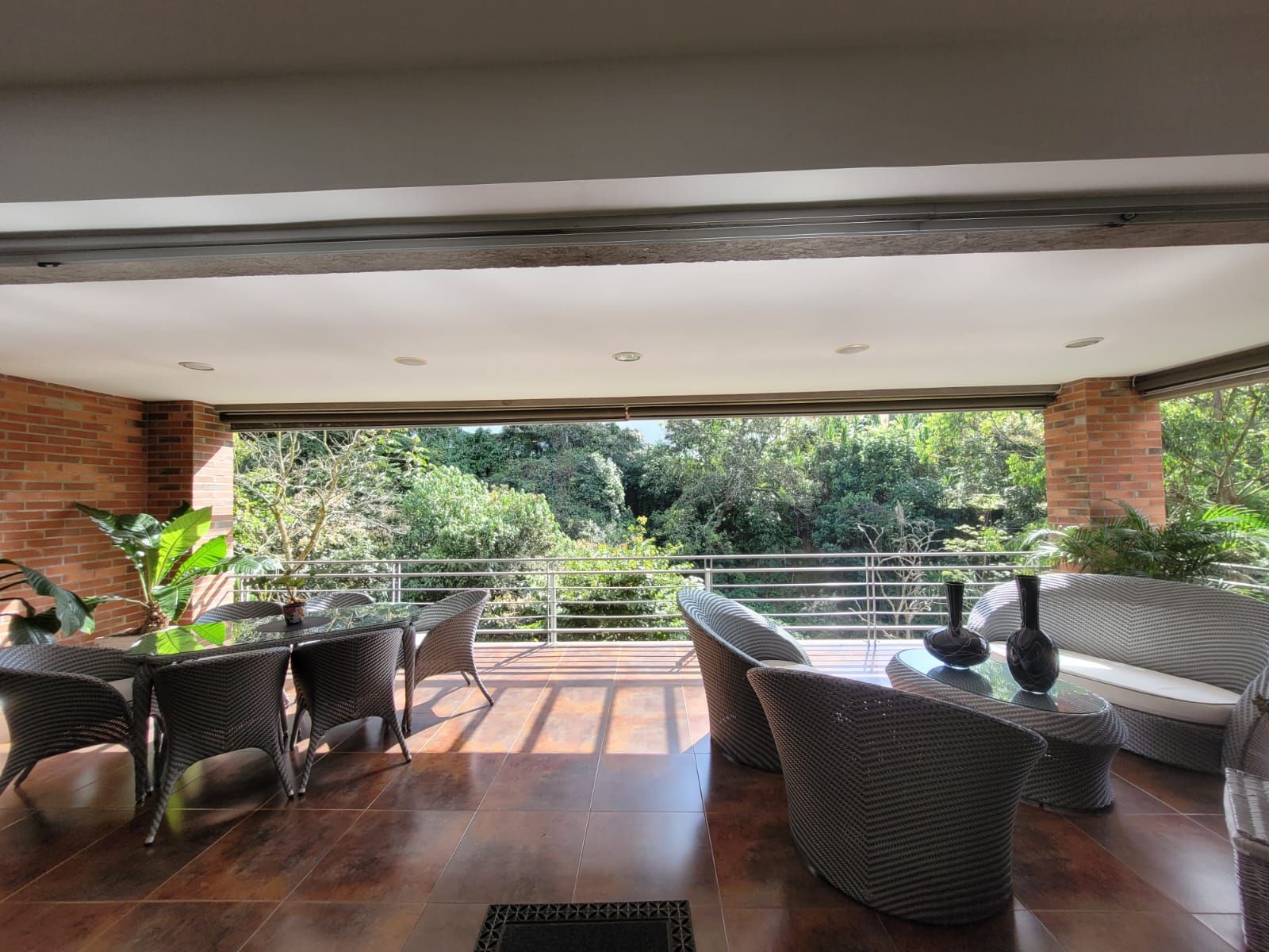 Casa en arriendo Antioquia Envigado Zúñiga 516 m2 Habitaciones 4 Baños 5 Garajes 2 Precio $18000000