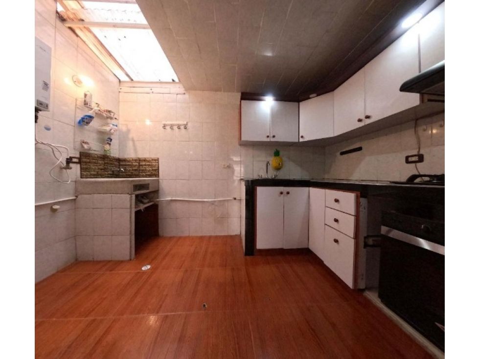 Casa en venta Cundinamarca Bogotá Cr Prados De Castilla Et Iv 67 m2 Habitaciones 3 Baños 2 Garajes 0 Precio $300000000