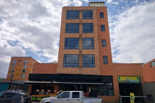 Edificio en arriendo Cundinamarca Bogotá Victoria Norte 800 m2 Habitaciones 0 Baños 12 Garajes 17 Precio $45000000