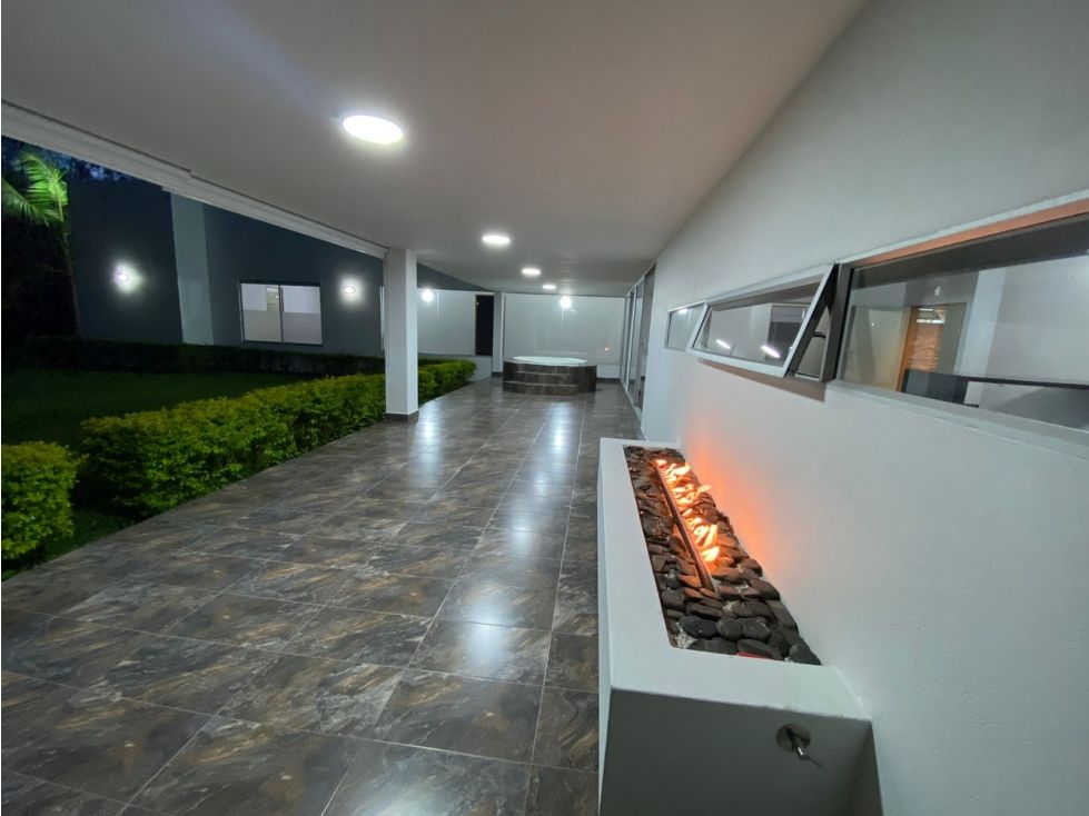 Casa Campestre en arriendo o venta Antioquia Rionegro El Porvenir 600 m2 Habitaciones 4 Baños 5 Garajes 4 Precio venta $3950000000 Precio arriendo $20380000