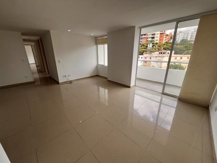 Apartamento en venta Valle Del Cauca Cali Eucarístico 118 m2 Habitaciones 3 Baños 2 Garajes 2 Precio $580000000