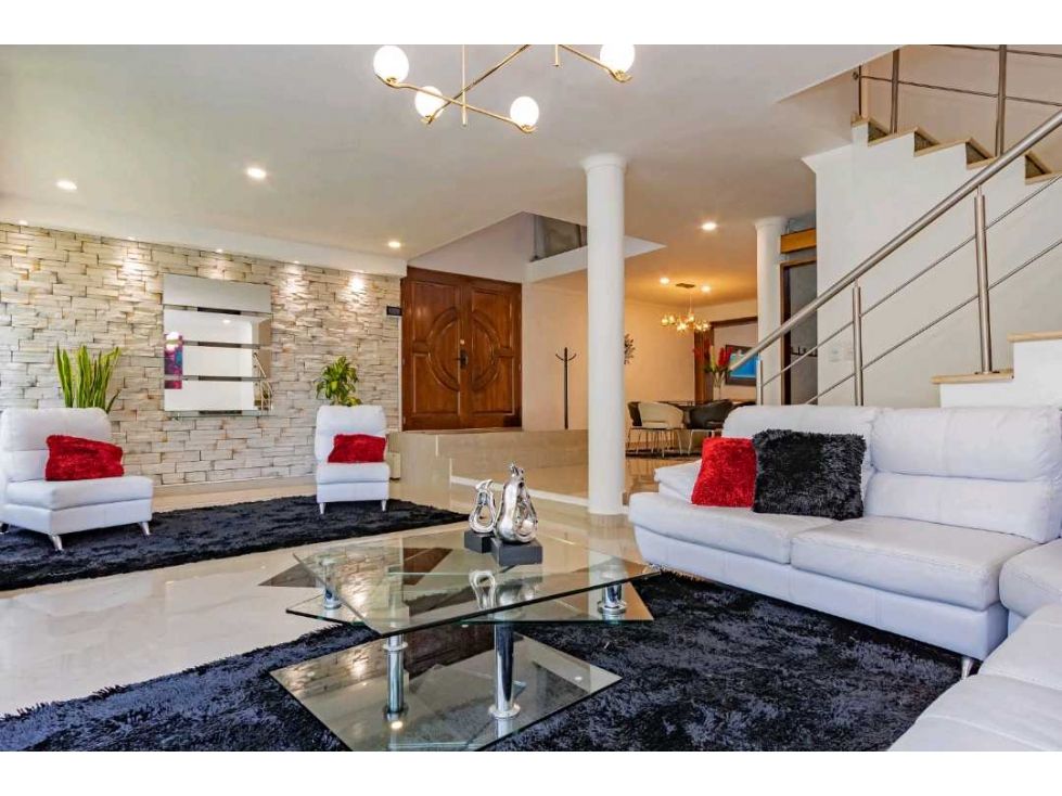 Casa en venta Antioquia Medellín Medellín 250 m2 Habitaciones 4 Baños 8 Garajes 3 Precio $2050000000