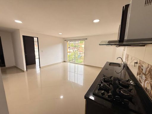 Apartamento en arriendo Antioquia Medellín San Javier No1 70 m2 Habitaciones 3 Baños 2 Garajes 0 Precio $2000000