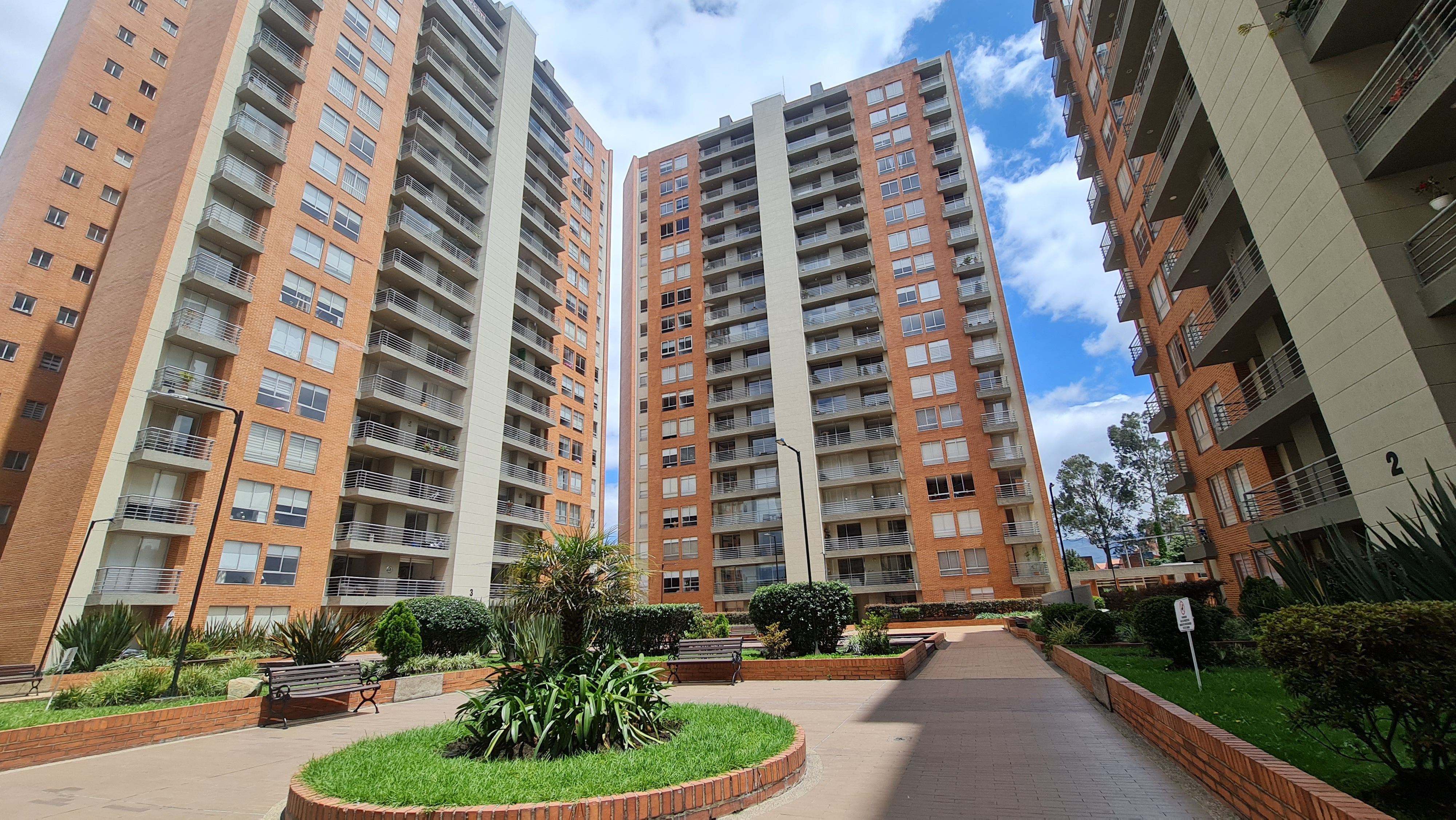 Apartamento en arriendo Cundinamarca Bogotá Santa Helena Et I 135 m2 Habitaciones 3 Baños 4 Garajes 2 Precio $5887000