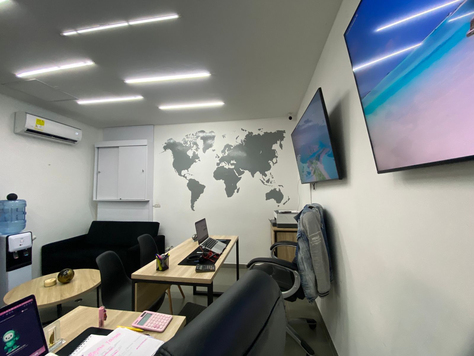 Local en arriendo Antioquia Envigado Las Vegas 25 m2 Habitaciones 0 Baños 1 Garajes 0 Precio $2700000