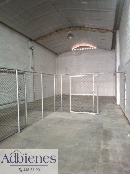 Bodega en arriendo o venta Antioquia Medellín Trinidad 224 m2 Habitaciones 0 Baños 3 Garajes 0 Precio venta $1600000000 Precio arriendo $11000000