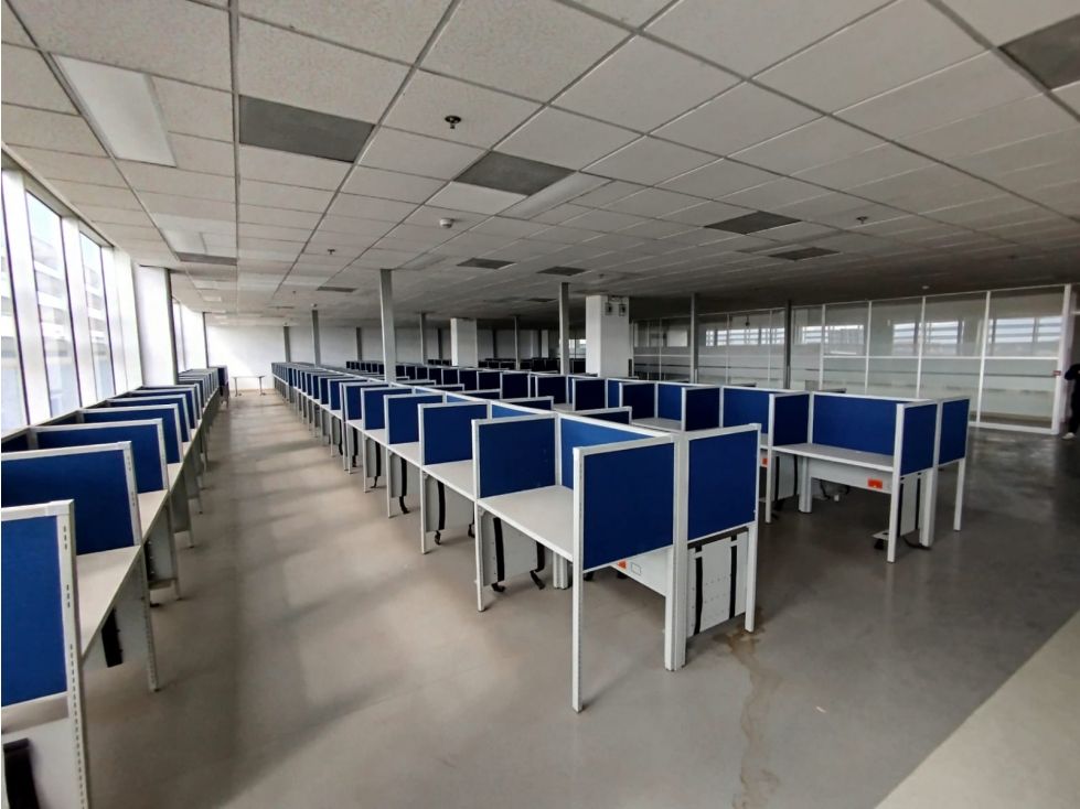 Oficina en arriendo Cundinamarca Bogotá Bogotá 2400 m2 Habitaciones 0 Baños 6 Garajes 20 Precio $129600000
