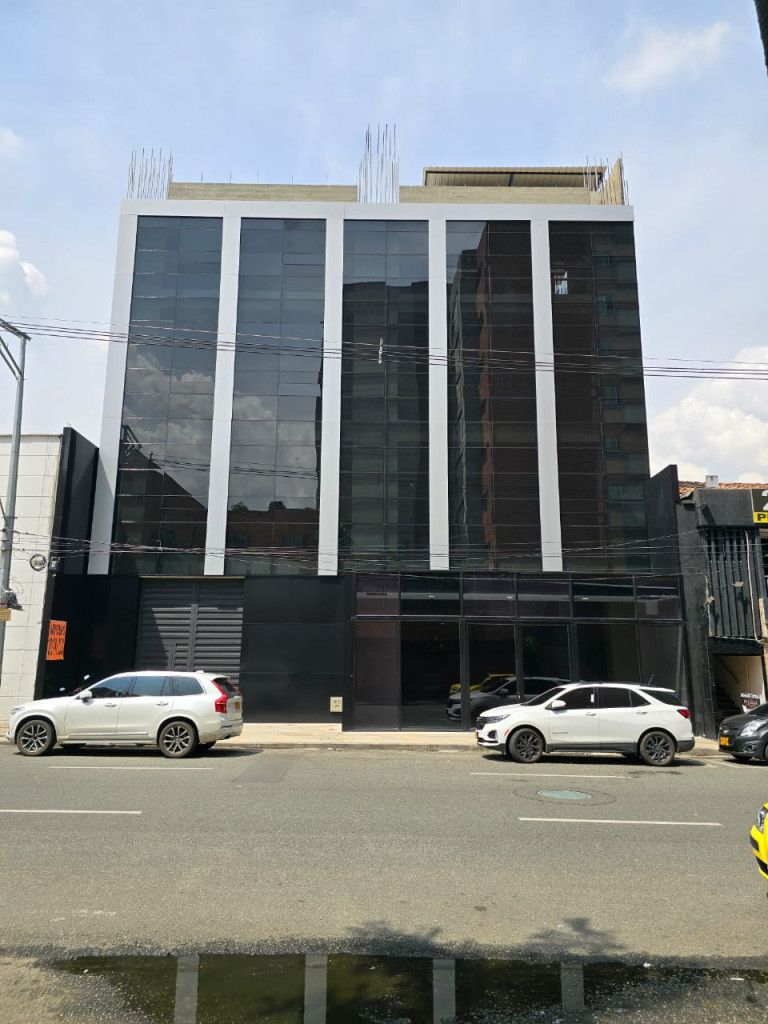 Edificio en arriendo Antioquia Medellín Perpetuo Socorro 3000 m2 Habitaciones 0 Baños 0 Garajes 0 Precio $130000000