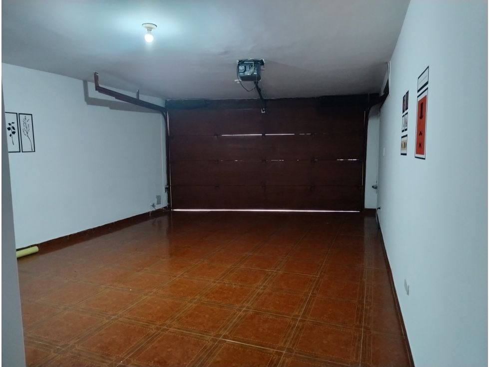Casa en venta Valle Del Cauca Cali Villa Colombia 250 m2 Habitaciones 3 Baños 3 Garajes 2 Precio $650000000