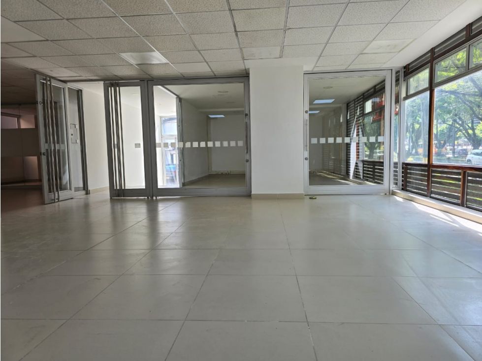 Local en arriendo Antioquia Envigado El Portal 175 m2 Habitaciones 0 Baños 2 Garajes 2 Precio $22170000