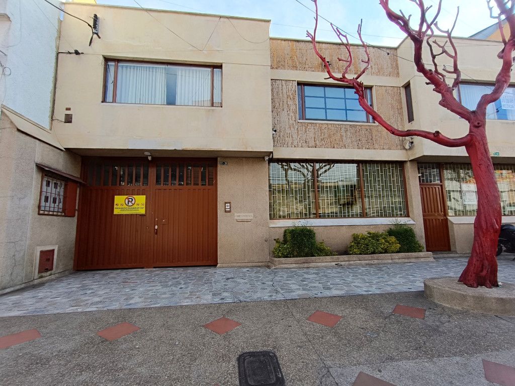 Bodega en arriendo Cundinamarca Bogotá Prado Veraniego 600 m2 Habitaciones 0 Baños 4 Garajes 2 Precio $12000000