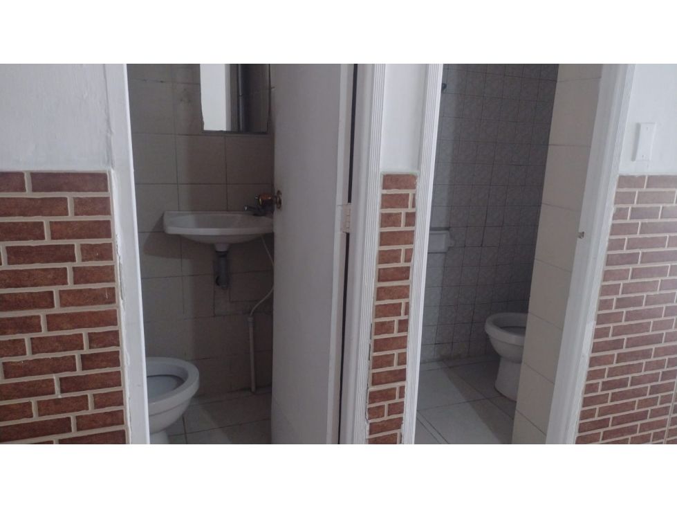 Local en arriendo Antioquia Medellín San Bernardo 54 m2 Habitaciones 0 Baños 2 Garajes 0 Precio $4070000