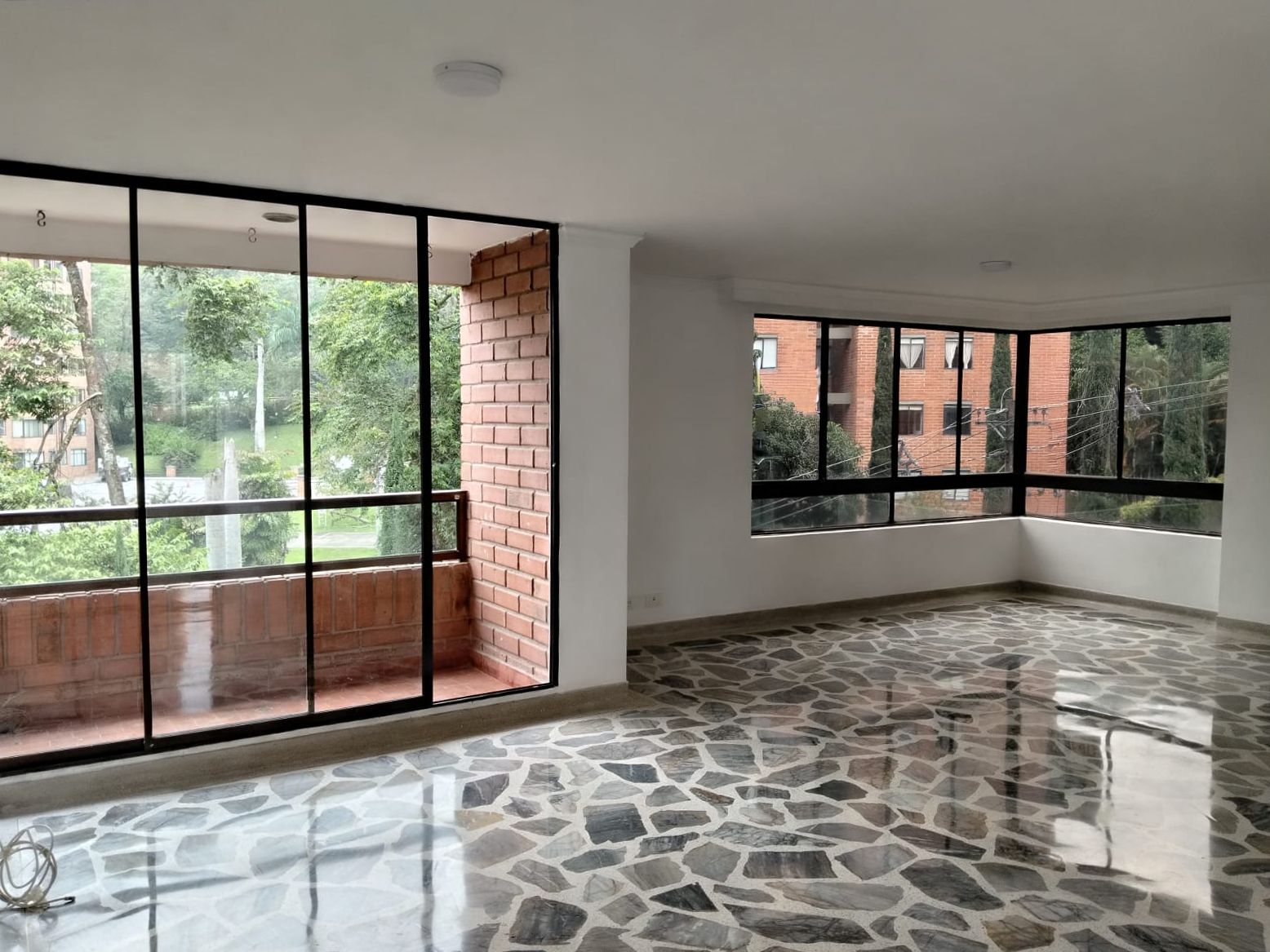 Apartamento en arriendo Antioquia Medellín Las Lomas No 1 143 m2 Habitaciones 3 Baños 3 Garajes 2 Precio $6200000