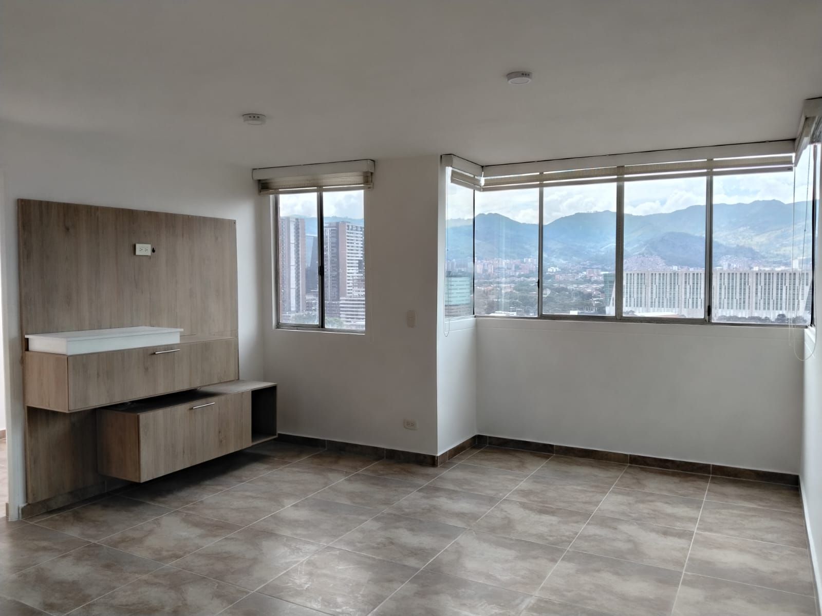 Apartamento en arriendo Antioquia Medellín Patio Bonito 52 m2 Habitaciones 2 Baños 2 Garajes 1 Precio $3050000