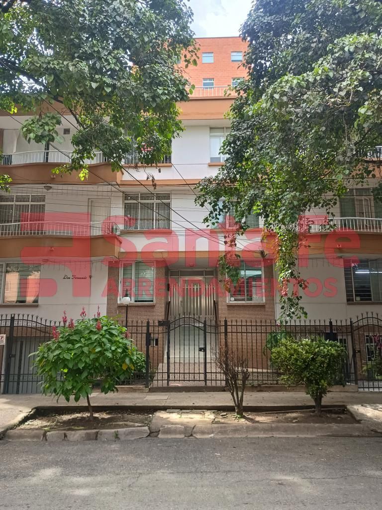 Apartamento en arriendo Antioquia Medellín Estadio 90 m2 Habitaciones 3 Baños 2 Garajes 1 Precio $2800000