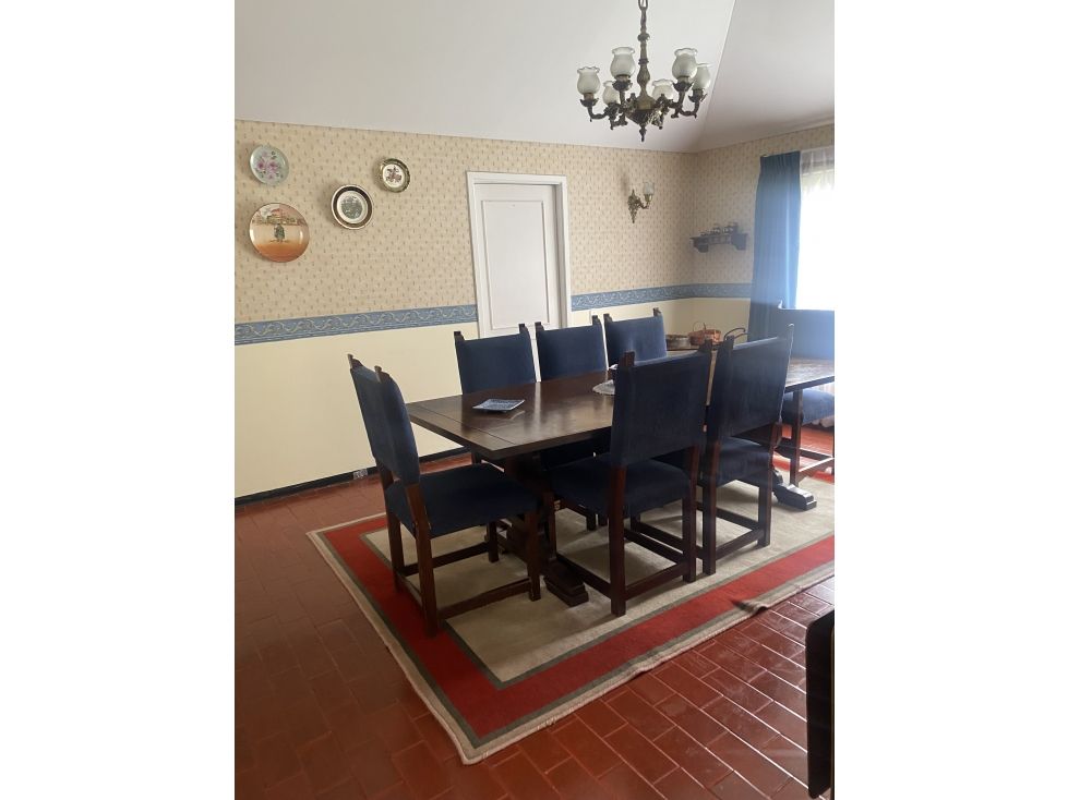 Casa en arriendo o venta Cundinamarca Bogotá Bogotá 240 m2 Habitaciones 3 Baños 4 Garajes 4 Precio venta $3200000000 Precio arriendo $16000000