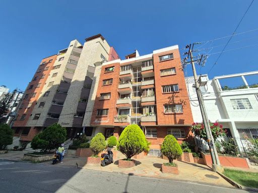 Apartamento en venta Santander Bucaramanga La Aurora 200 m2 Habitaciones 4 Baños 4 Garajes 1 Precio $900000000