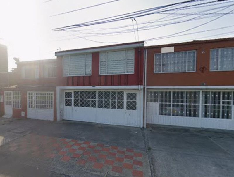 Casa en venta Cundinamarca Bogotá La Camelia 180 m2 Habitaciones 4 Baños 4 Garajes 2 Precio $550000000