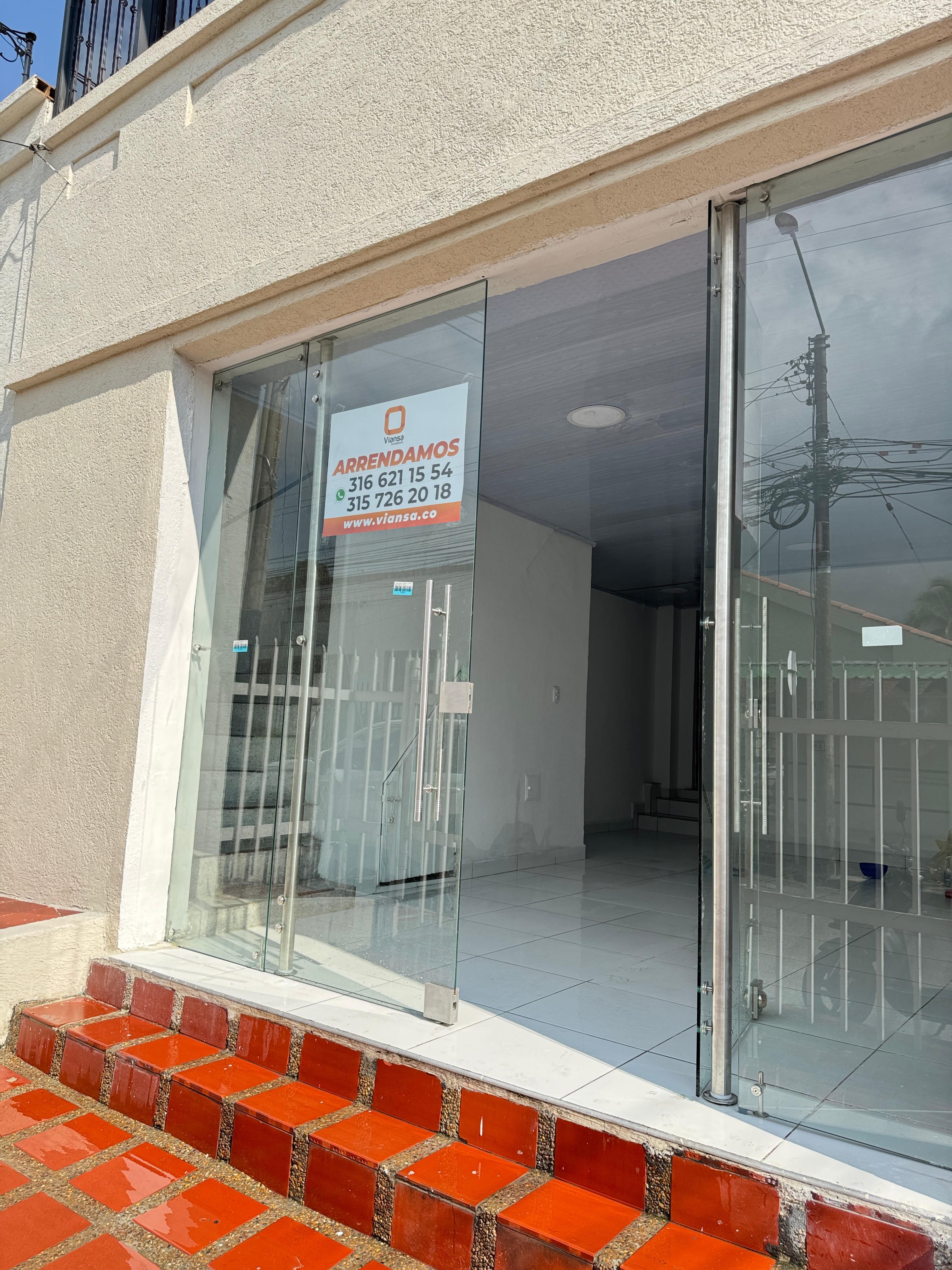 Local Comercial en arriendo Tolima Ibagué Cr Tejares 100 m2 Habitaciones 0 Baños 0 Garajes 0 Precio $2000000