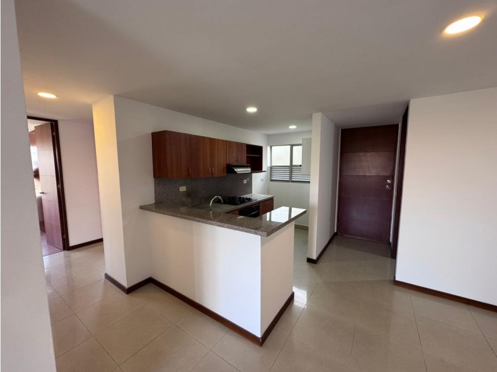 Apartamento en arriendo Antioquia Envigado El Esmeraldal 85 m2 Habitaciones 3 Baños 2 Garajes 2 Precio $4000000