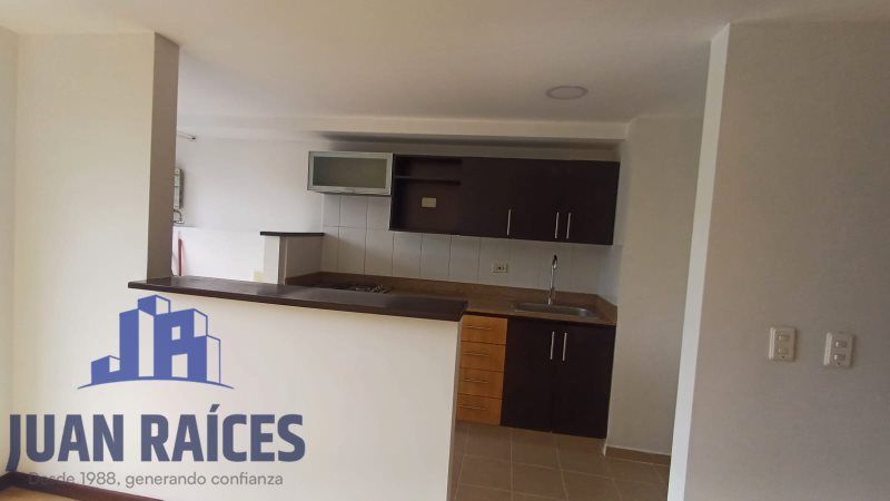 Apartamento en arriendo Antioquia Envigado Uribe Ángel 90 m2 Habitaciones 3 Baños 2 Garajes 0 Precio $4000000