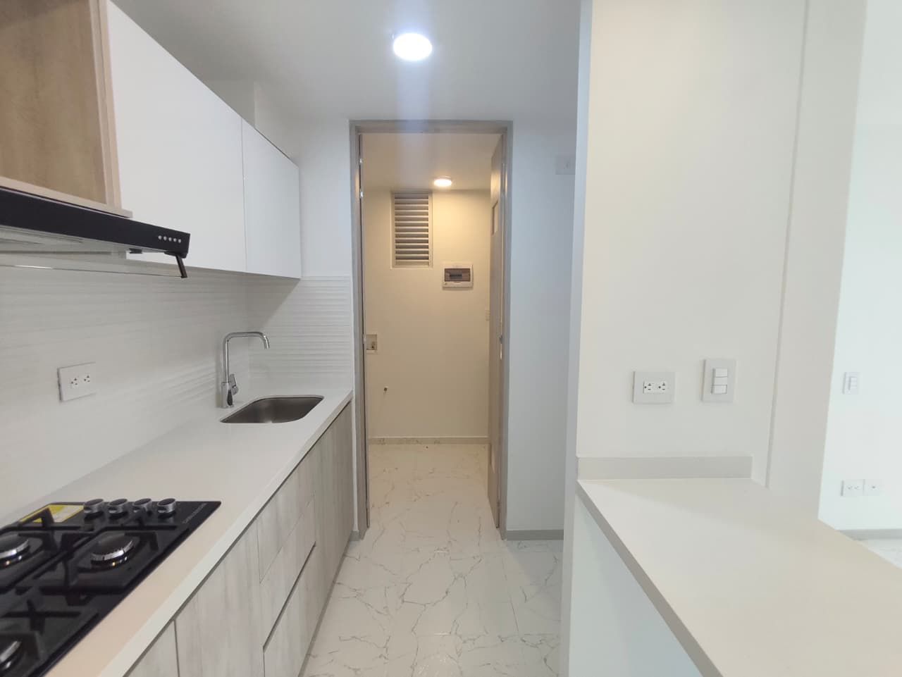 Apartamento en arriendo Risaralda Pereira Cr Santa Monica 73 m2 Habitaciones 3 Baños 2 Garajes 1 Precio $2500000