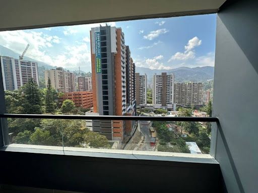 Apartamento en arriendo Antioquia Envigado El Chinguí 85 m2 Habitaciones 2 Baños 3 Garajes 1 Precio $4450000