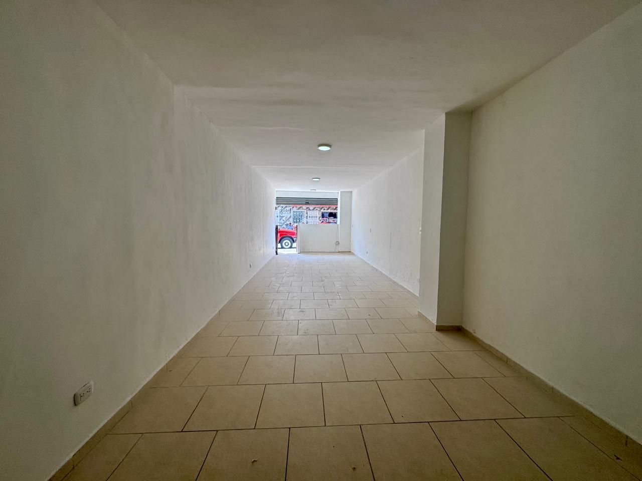 Local en arriendo Antioquia Itagüí Playa Rica 44 m2 Habitaciones 0 Baños 1 Garajes 0 Precio $4000000