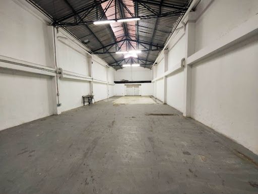 Bodega en arriendo Antioquia Medellín Trinidad 270 m2 Habitaciones 0 Baños 2 Garajes 0 Precio $12000000