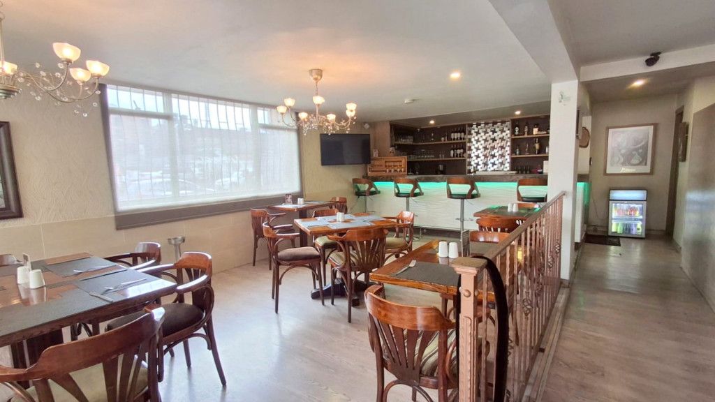 Casa en arriendo Cundinamarca Bogotá Quinta Paredes 382 m2 Habitaciones 3 Baños 2 Garajes 2 Precio $18000000