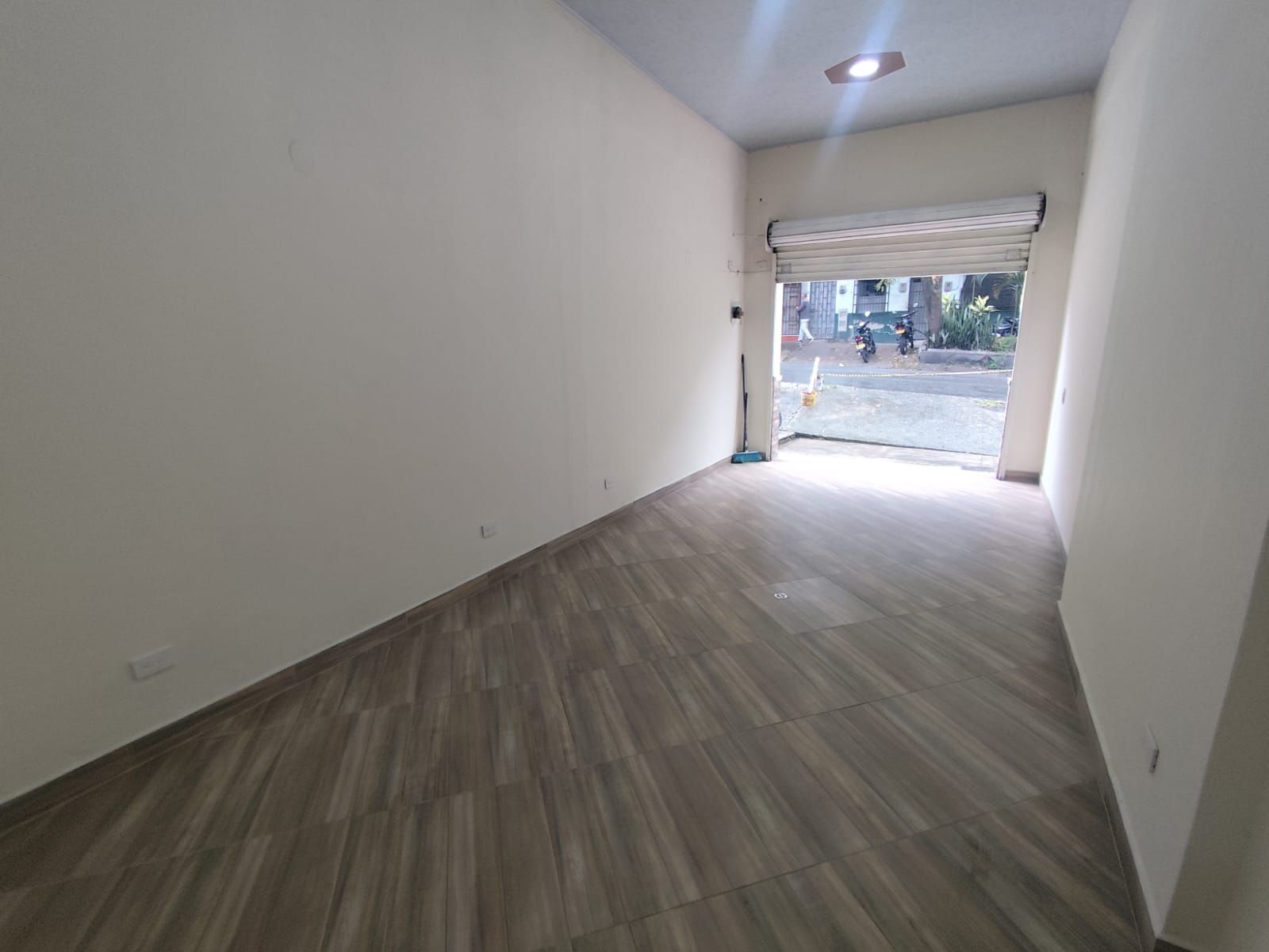 Local en arriendo Antioquia Medellín Gerona 40 m2 Habitaciones 0 Baños 1 Garajes 0 Precio $1700000