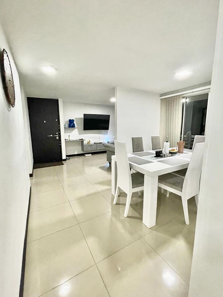 Apartamento en venta Valle Del Cauca Cali El Ingenio 126 m2 Habitaciones 4 Baños 3 Garajes 2 Precio $538000000