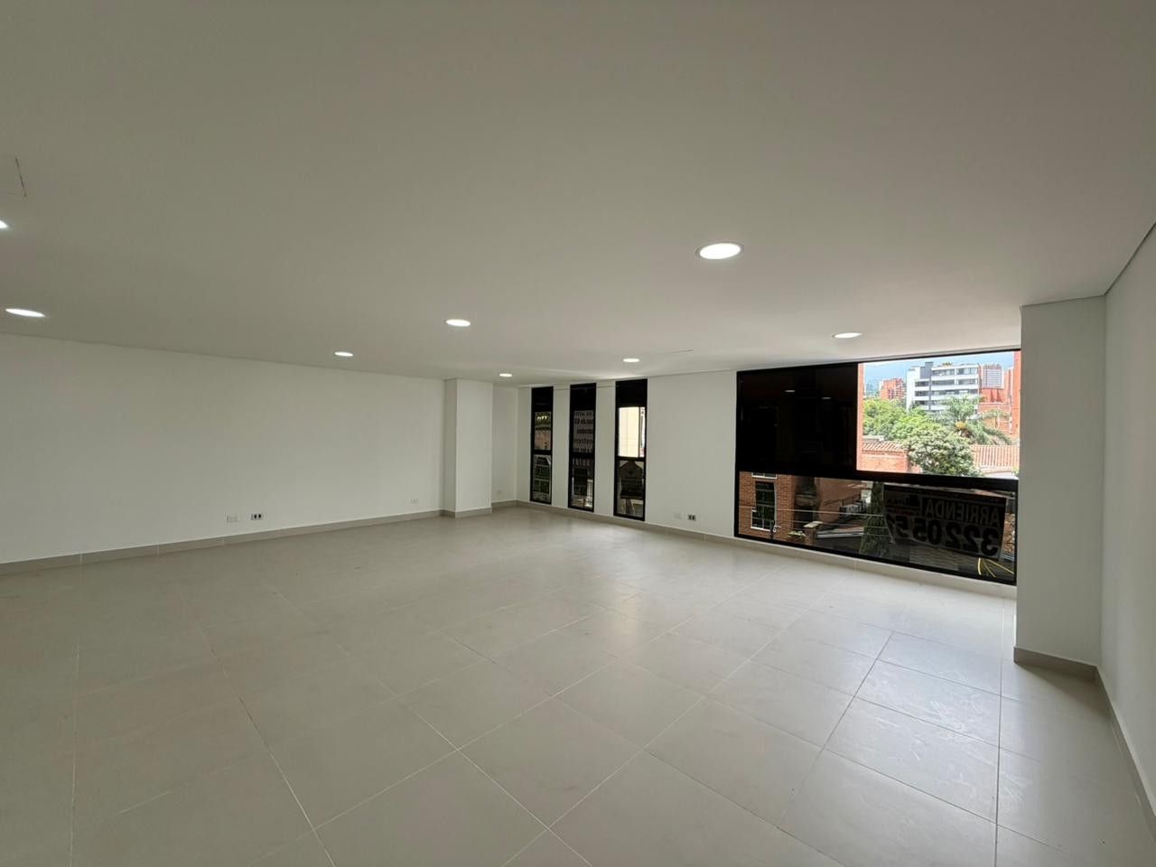 Consultorio en arriendo Antioquia Medellín Laureles 66 m2 Habitaciones 0 Baños 1 Garajes 0 Precio $3660000