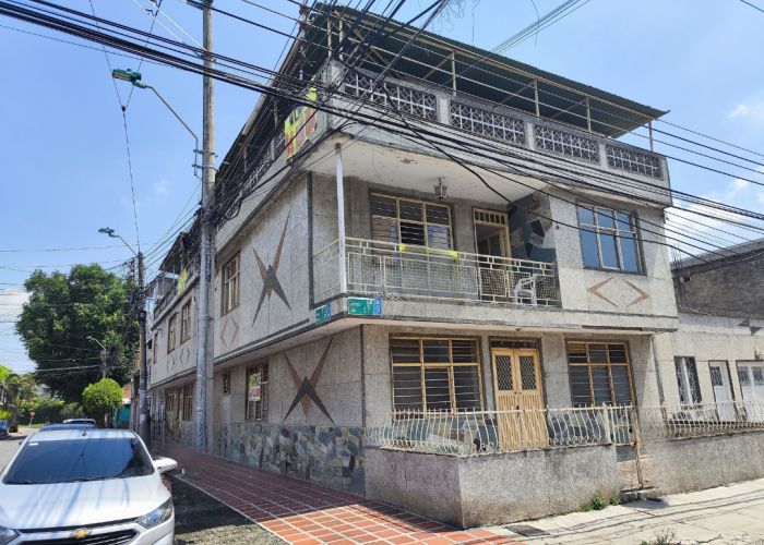 Casa en venta Valle Del Cauca Cali La Base 405 m2 Habitaciones 13 Baños 6 Garajes 0 Precio $720000000