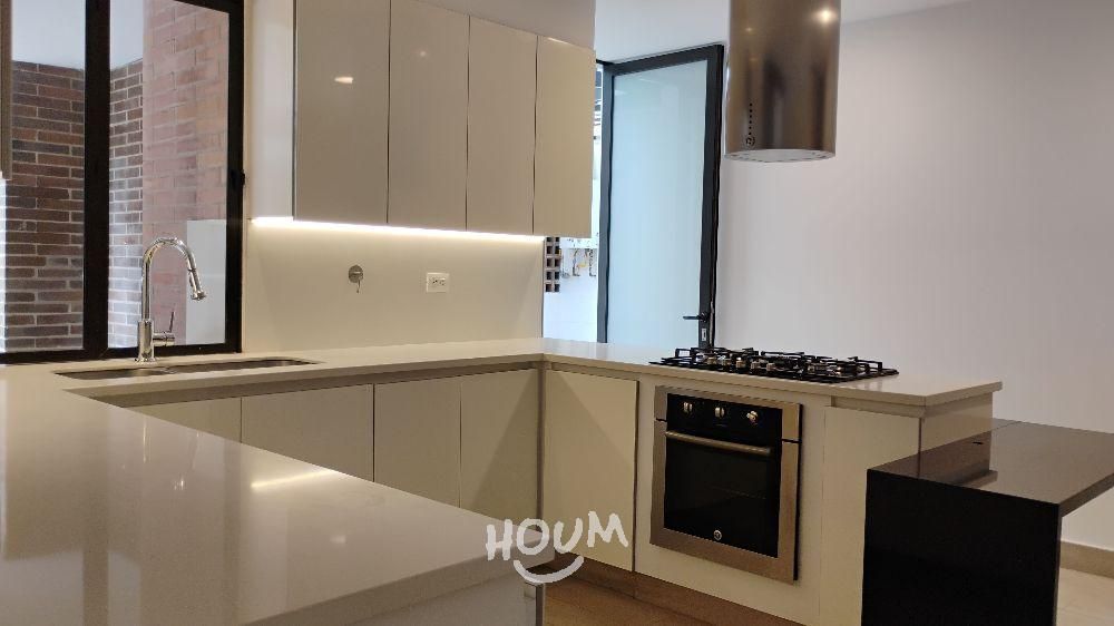 Apartamento en arriendo Antioquia Medellín San Lucas 274 m2 Habitaciones 4 Baños 6 Garajes 2 Precio $16000000