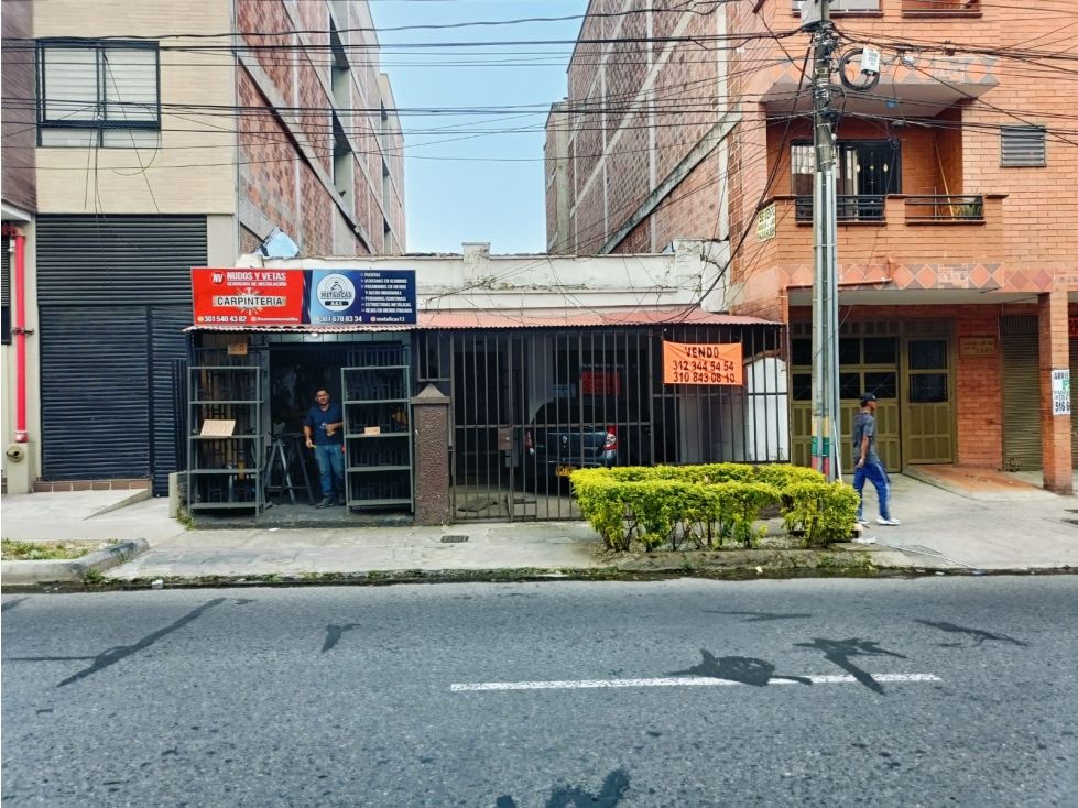 Casa en venta Antioquia Itagüí Centro 377 m2 Habitaciones 6 Baños 2 Garajes 1 Precio $2300000000