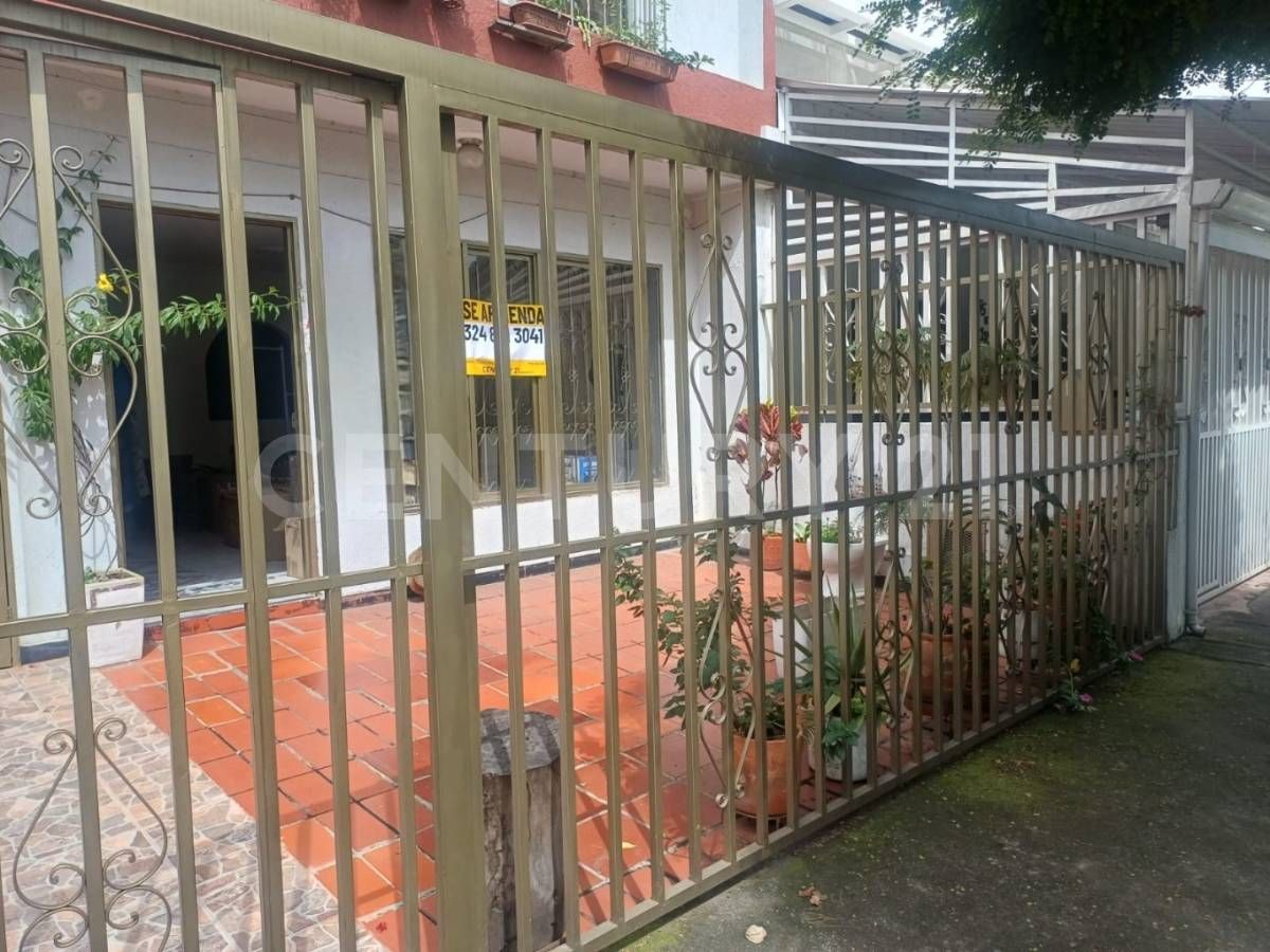 Casa en arriendo Valle Del Cauca Cali Urbanización La Flora 163 m2 Habitaciones 4 Baños 2 Garajes 1 Precio $2800000