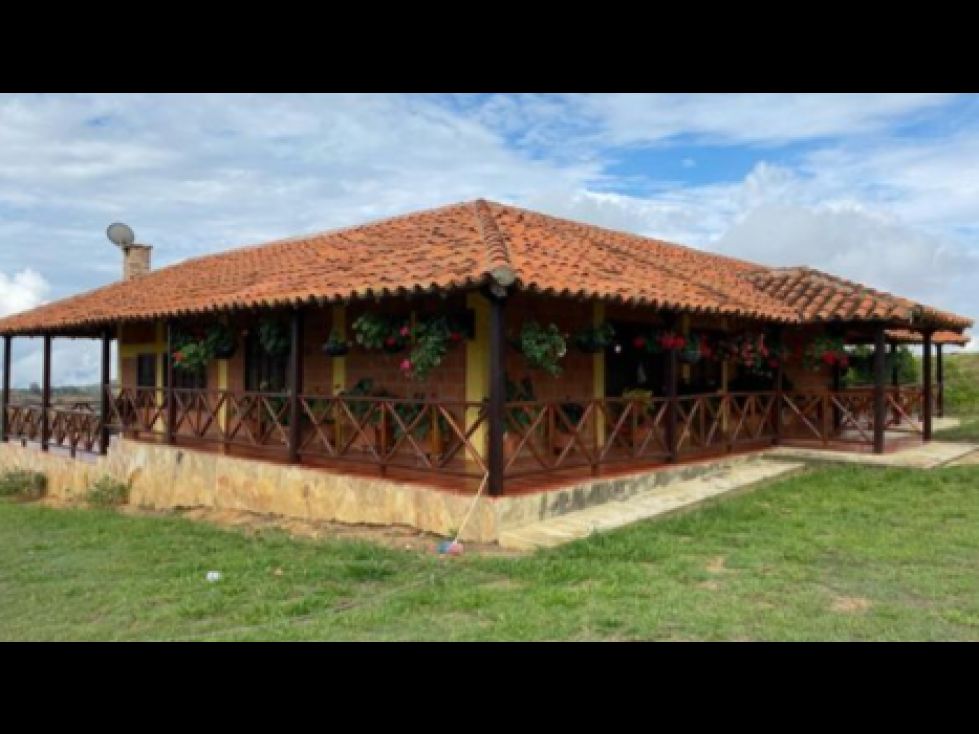 Casa Campestre en venta Santander Los Santos Los Santos 300 m2 Habitaciones 5 Baños 3 Garajes 2 Precio $800000000