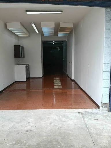 Bodega en arriendo Antioquia Medellín Guayabal 320 m2 Habitaciones 0 Baños 2 Garajes 2 Precio $15500000
