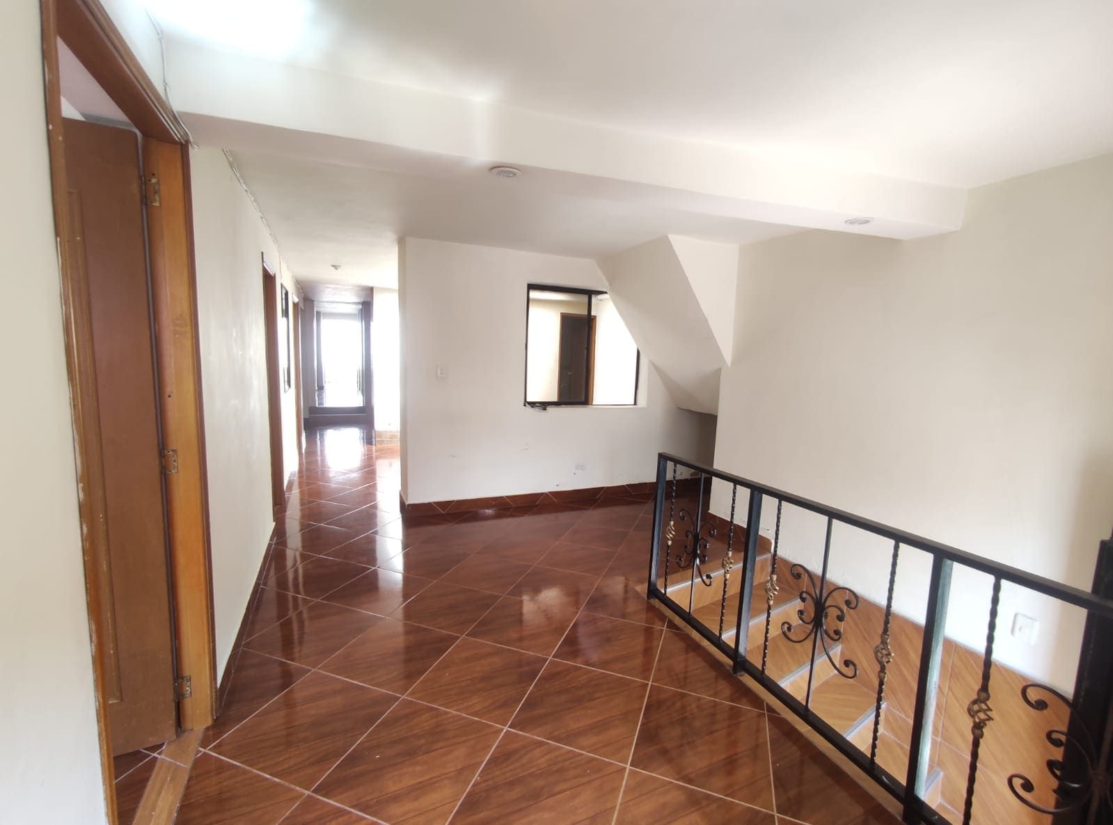 Casa en arriendo Antioquia Medellín Enciso 160 m2 Habitaciones 5 Baños 3 Garajes 0 Precio $3100000