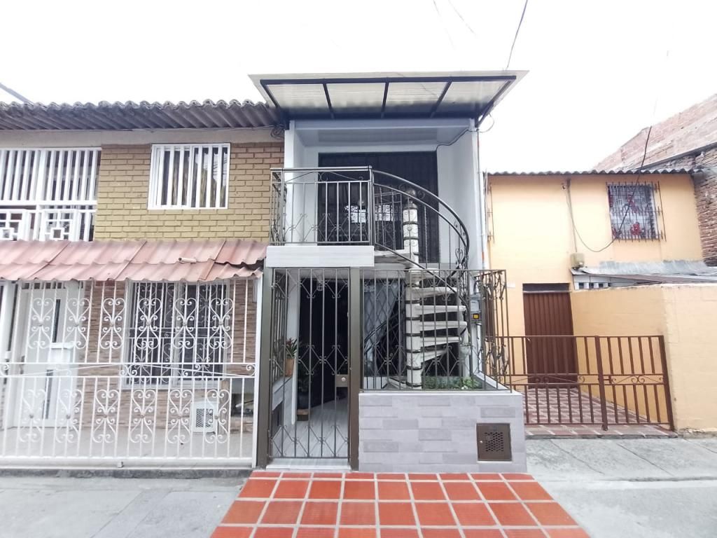 Apartamento en arriendo Valle Del Cauca Cali Calypso 60 m2 Habitaciones 2 Baños 1 Garajes 0 Precio $850000