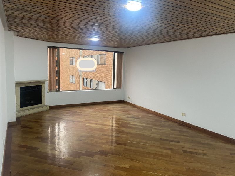 Apartamento en arriendo Cundinamarca Bogotá Country Club 110 m2 Habitaciones 3 Baños 2 Garajes 2 Precio $4200000