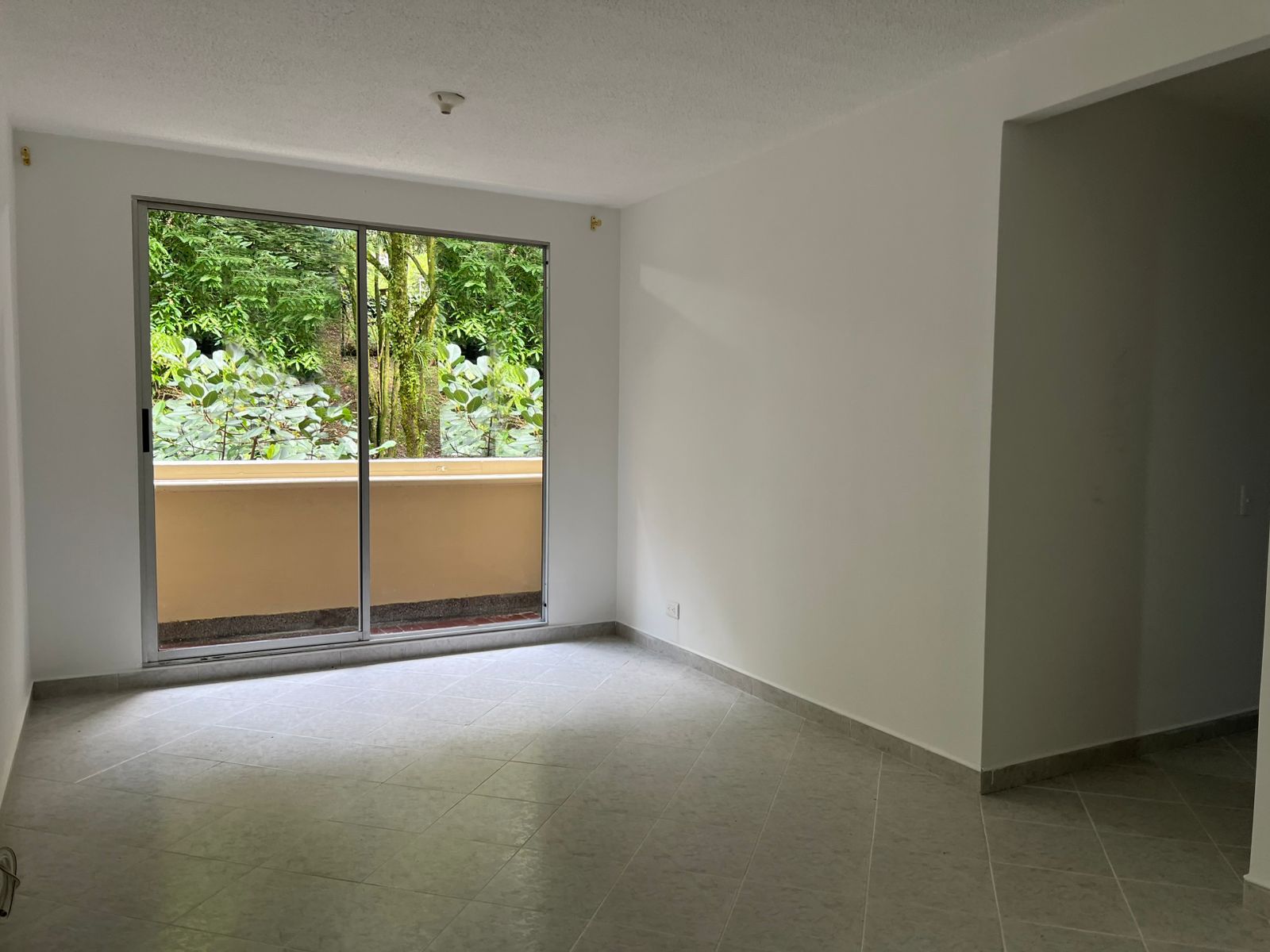 Apartamento en arriendo Antioquia Envigado El Chinguí 75 m2 Habitaciones 3 Baños 2 Garajes 1 Precio $2650000
