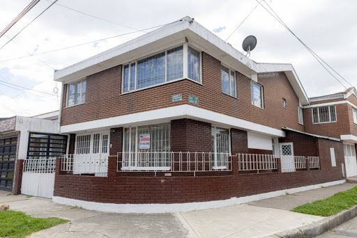 Apartamento en arriendo Cundinamarca Bogotá Remanso 246 m2 Habitaciones 5 Baños 4 Garajes 3 Precio $5000000