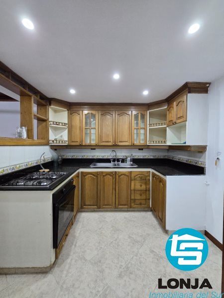 Casa en arriendo Antioquia Envigado Loma De Las Brujas 230 m2 Habitaciones 4 Baños 4 Garajes 0 Precio $4000000