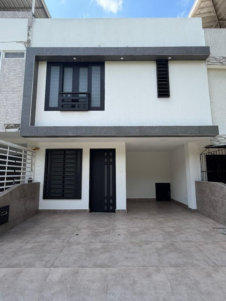 Casa en venta Valle Del Cauca Palmira Municipal 180 m2 Habitaciones 3 Baños 3 Garajes 1 Precio $430000000