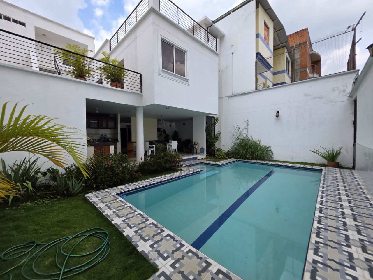 Casa en venta Valle Del Cauca Cali Urbanización Río Lili 280 m2 Habitaciones 4 Baños 5 Garajes 2 Precio $980000000