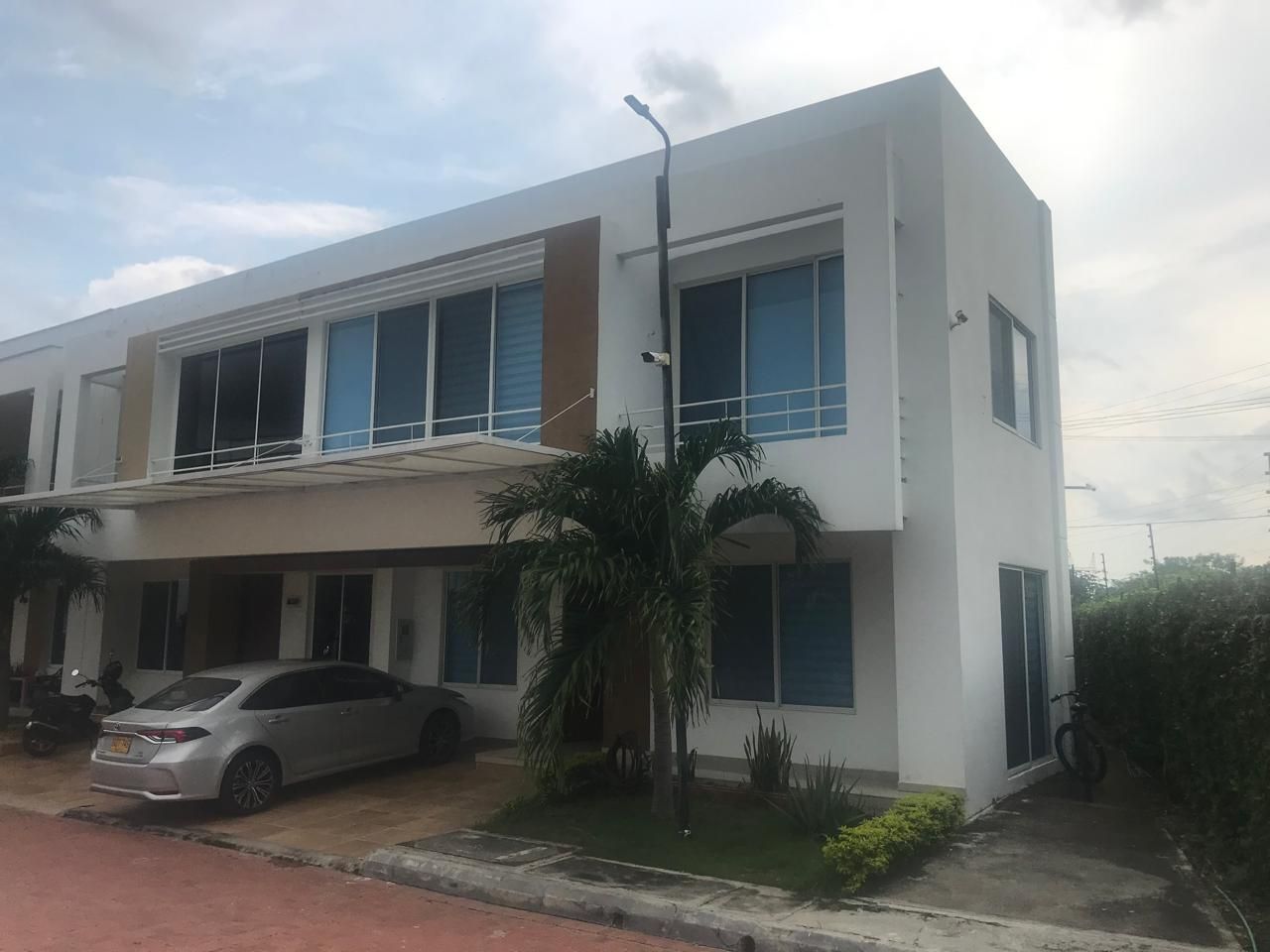 Casa en venta Cundinamarca Girardot Cn Los Angeles 192 m2 Habitaciones 4 Baños 5 Garajes 1 Precio $540000000